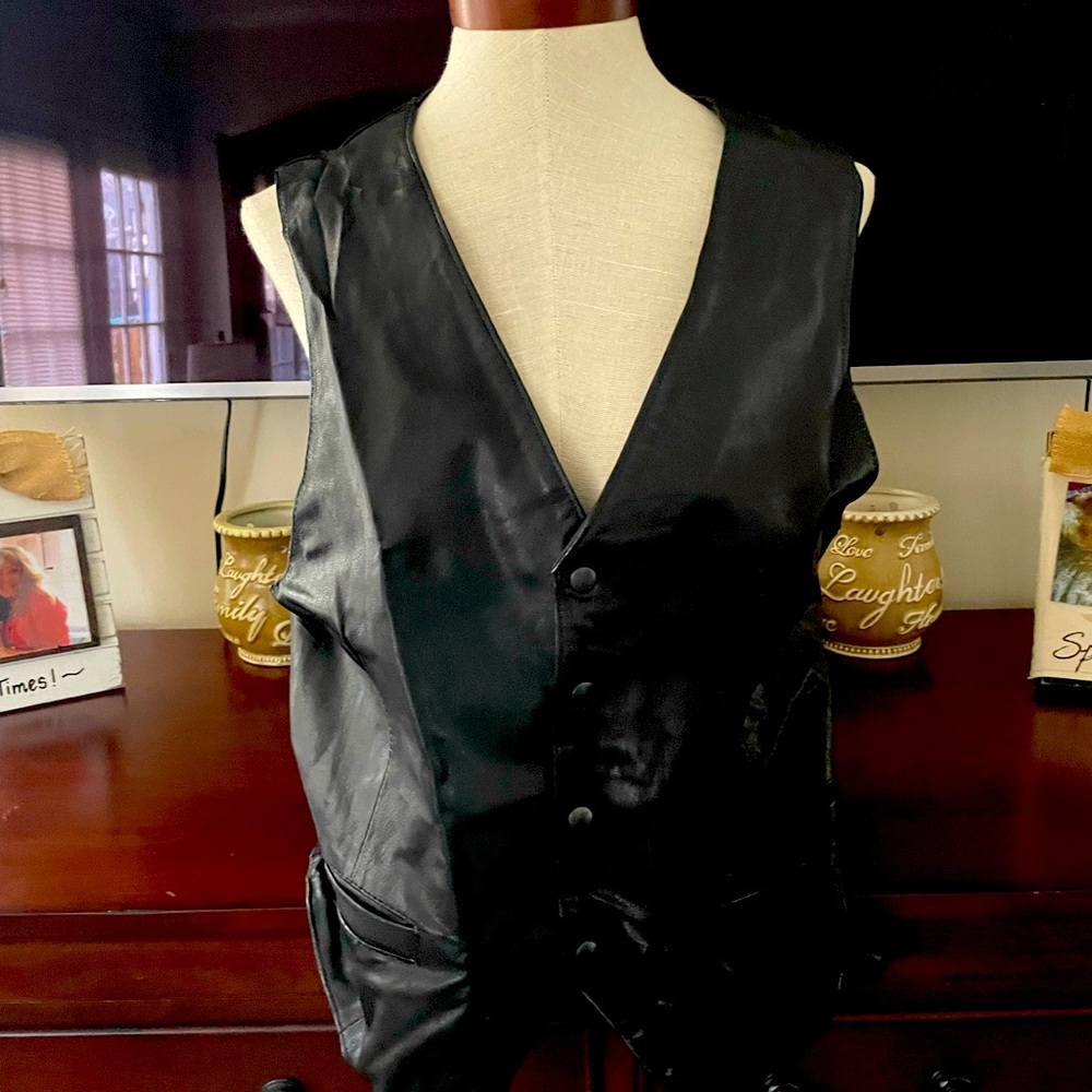 Vintage Italian Leather Unisex Vest- size Large